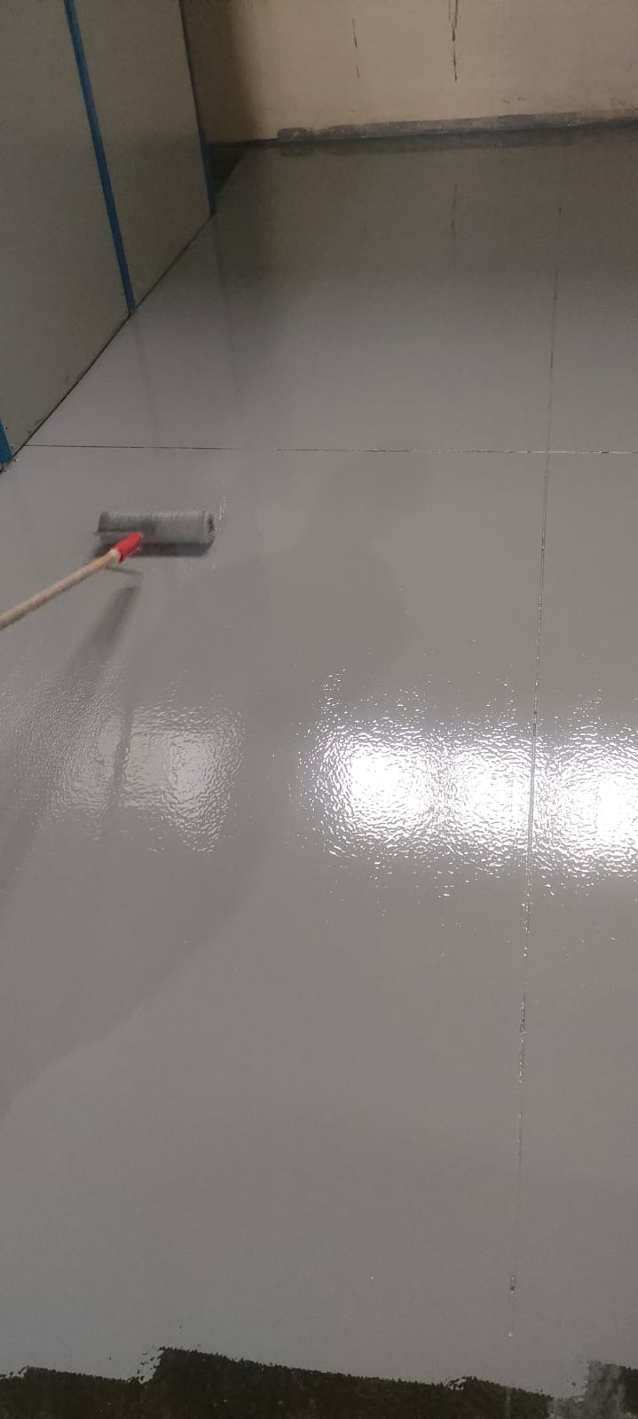 Application de la résine epoxy
